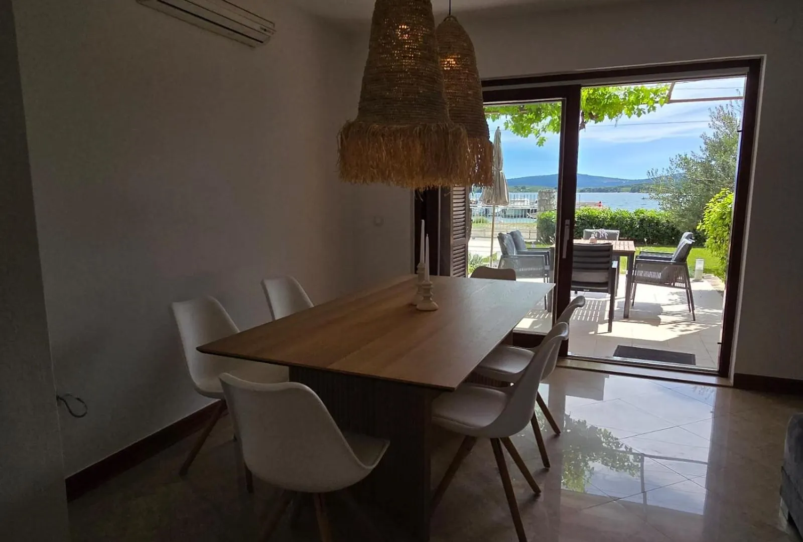 Villa Oliva トゥラニ 0*,